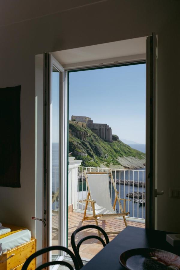 Apartamento Torretta Corricella- Punta Dei Monaci Procida Exterior foto